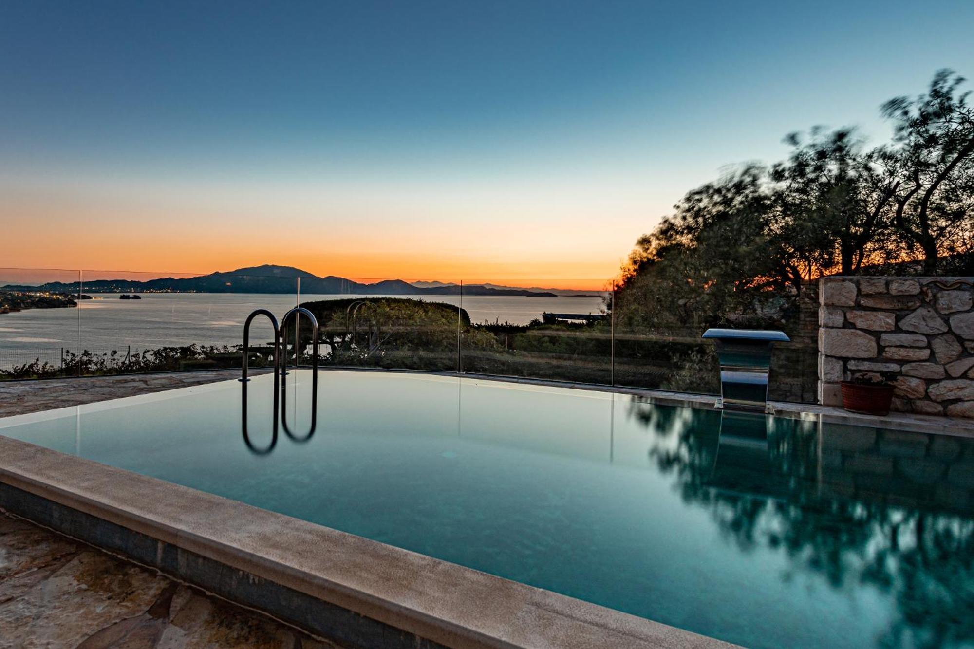Kymaros Villas Keri Pokoj fotografie