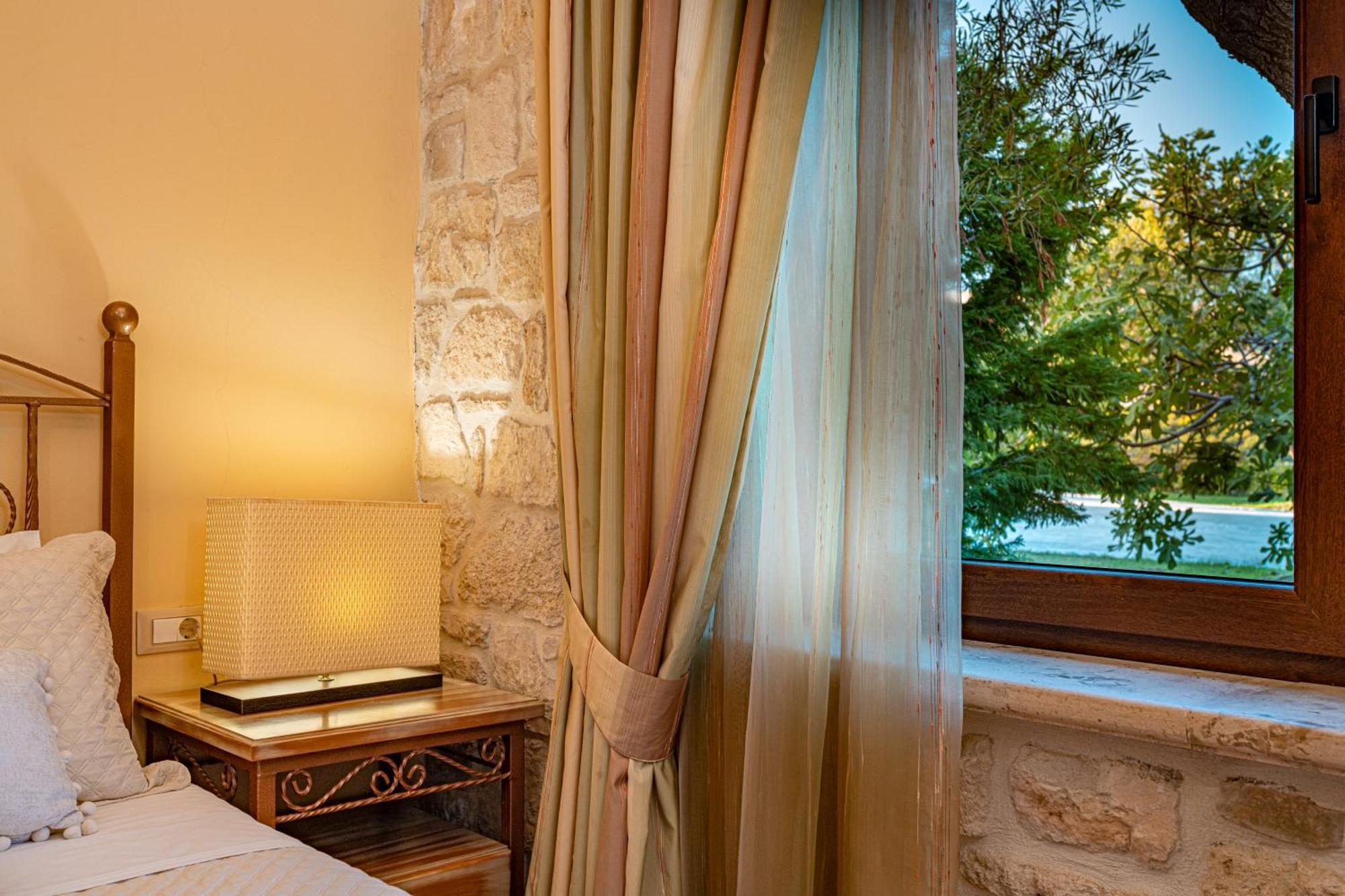 Kymaros Villas Keri Pokoj fotografie